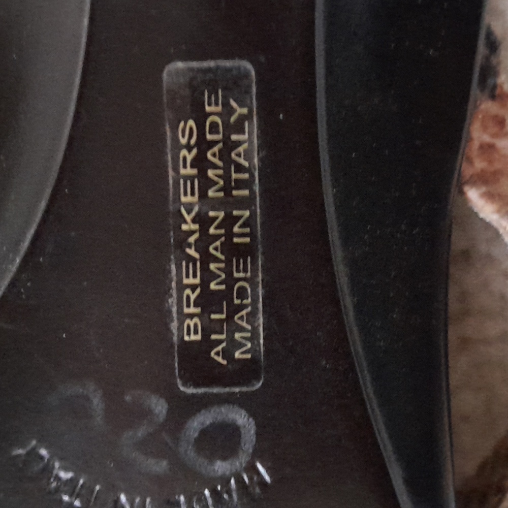 Shoes - Picture 3 of 6